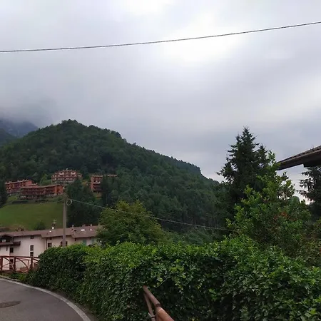 Con La Vista Apartment Oltre il Colle
